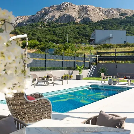 Villa Aurora *