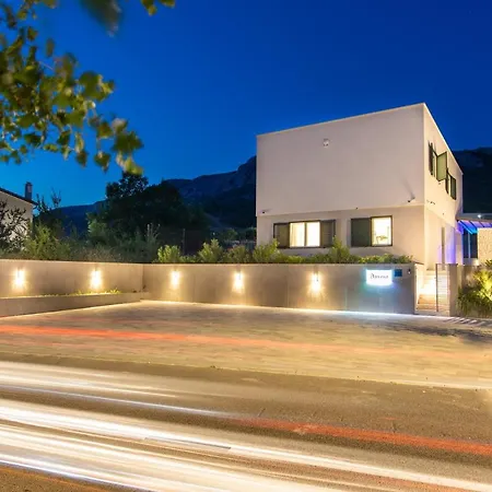 Villa Aurora
